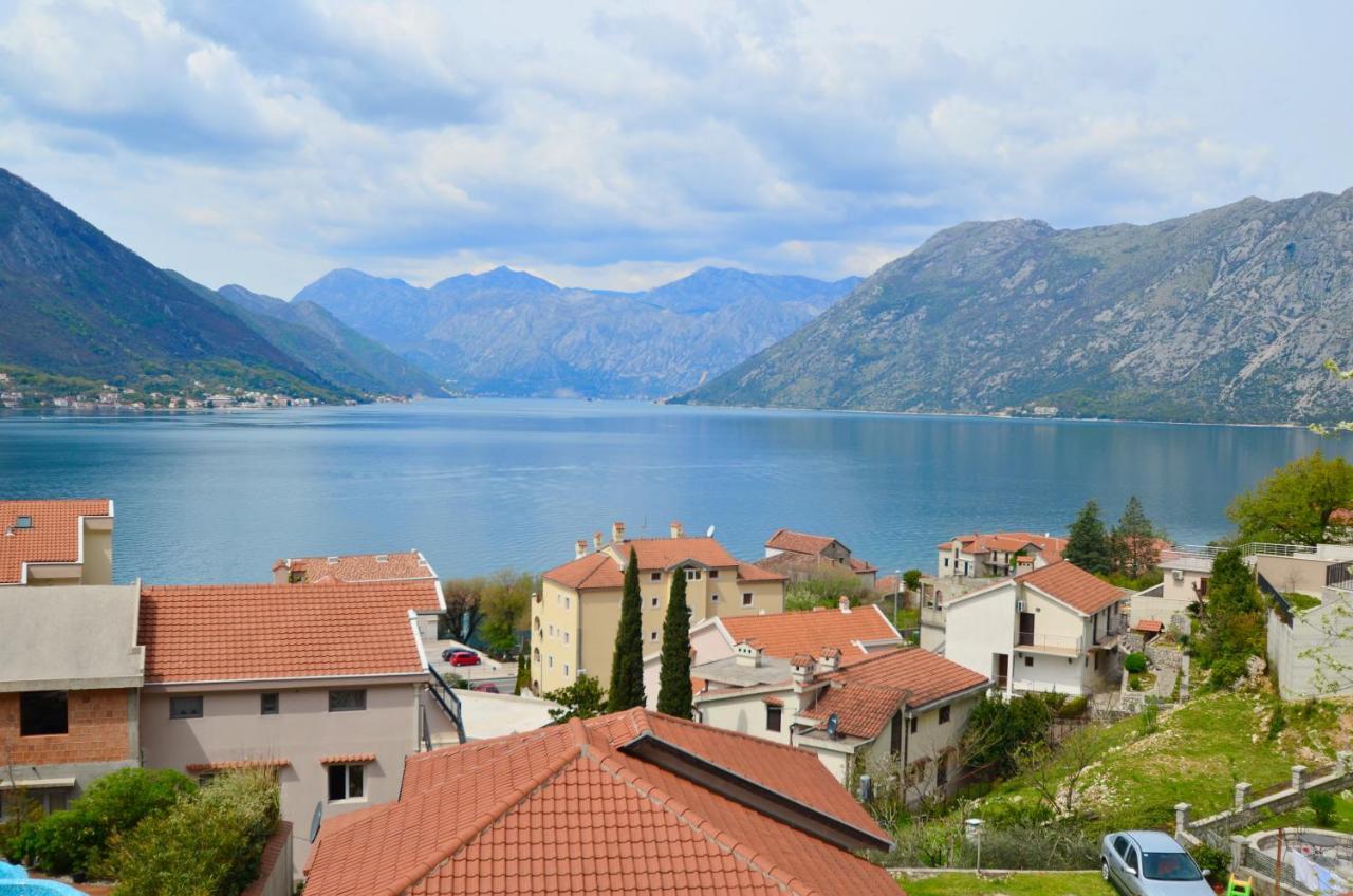 Apartments Blue Lagoon Kotor Exterior photo