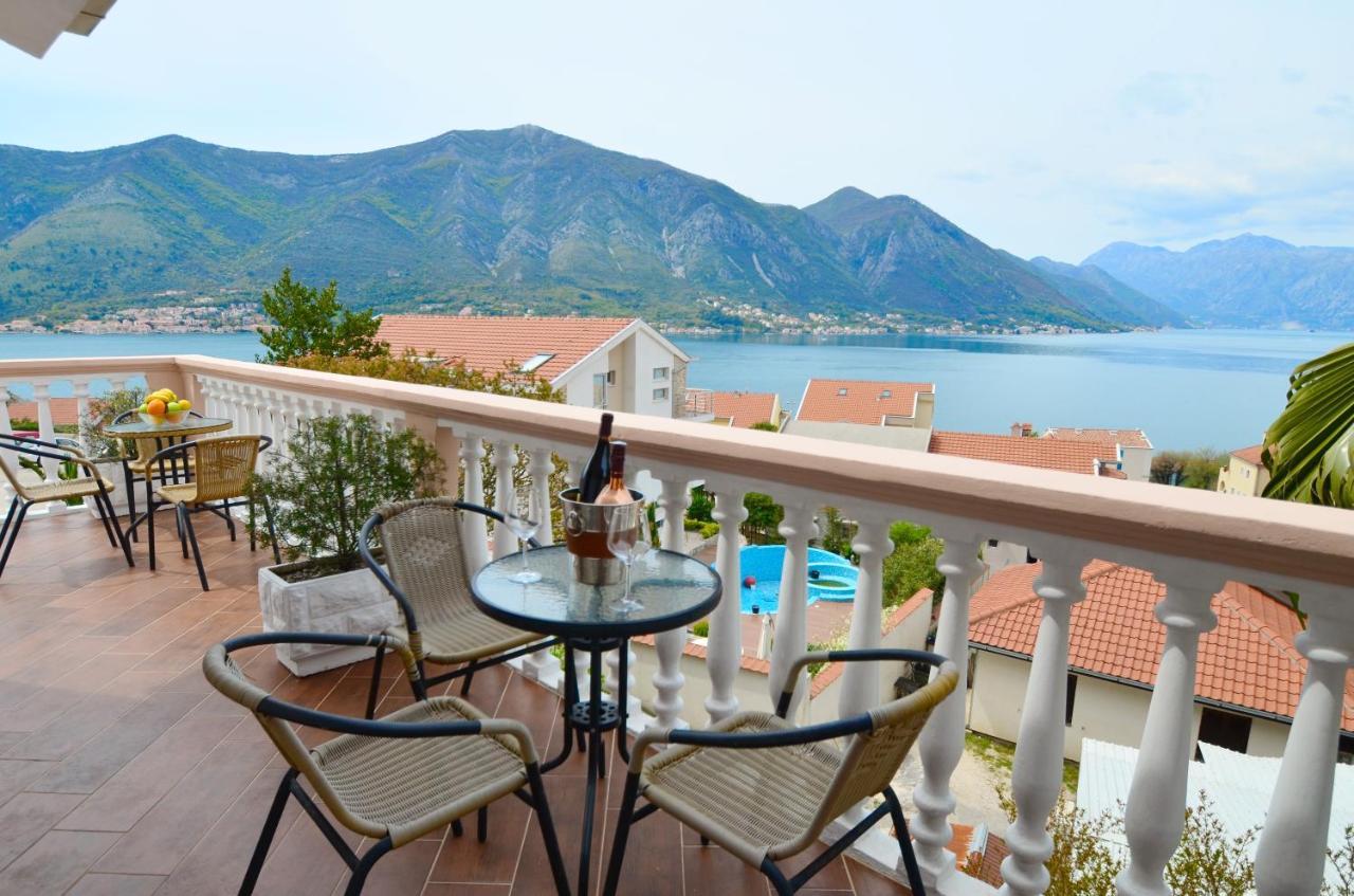 Apartments Blue Lagoon Kotor Exterior photo