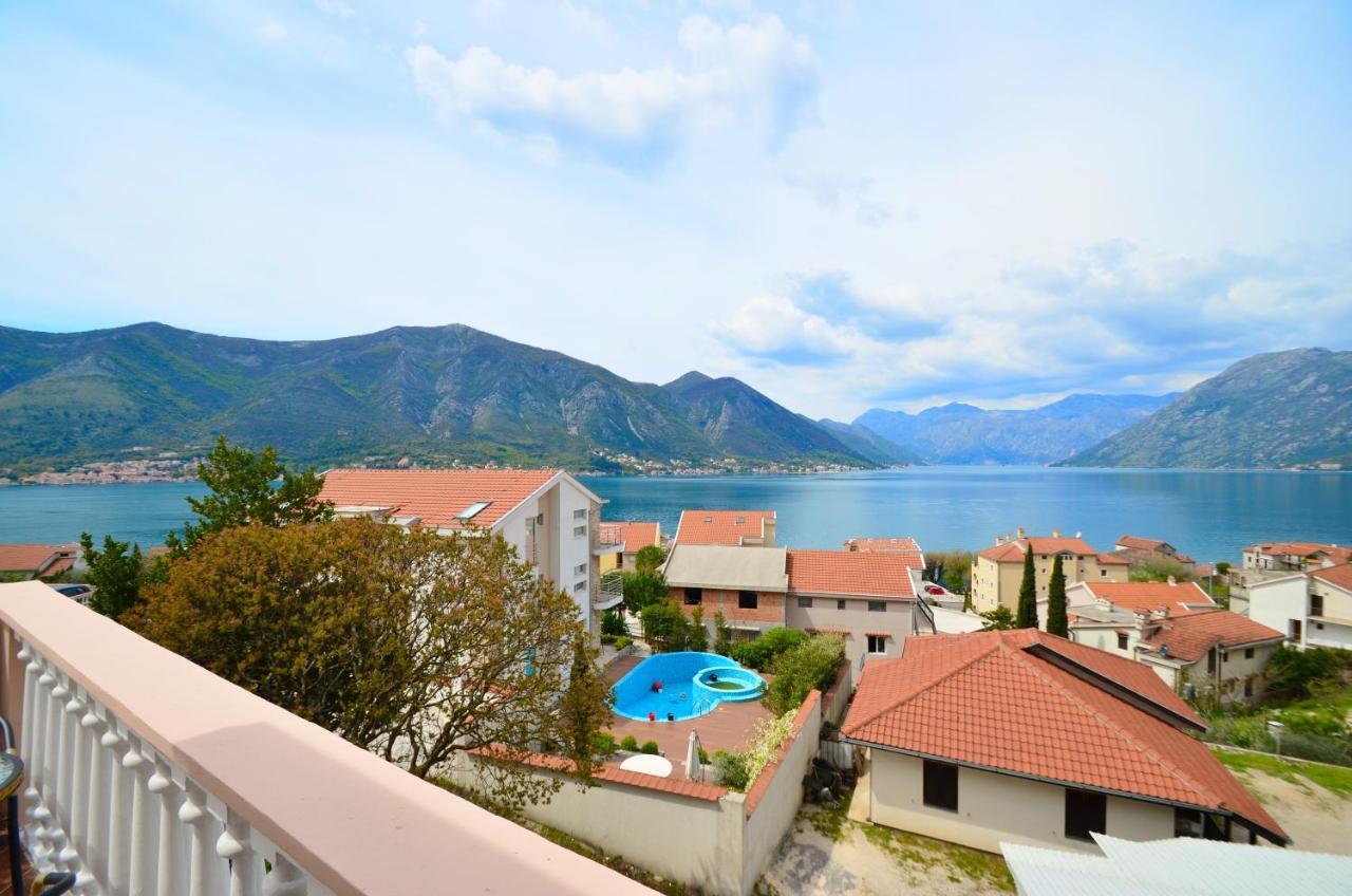 Apartments Blue Lagoon Kotor Exterior photo