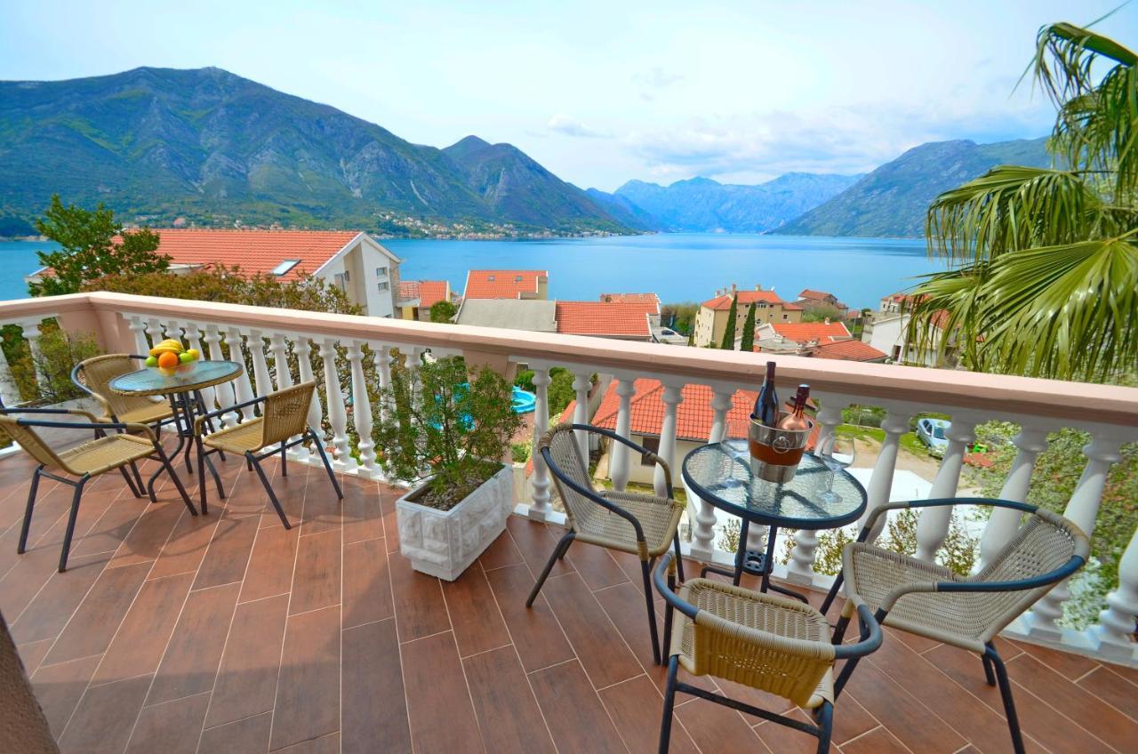 Apartments Blue Lagoon Kotor Exterior photo