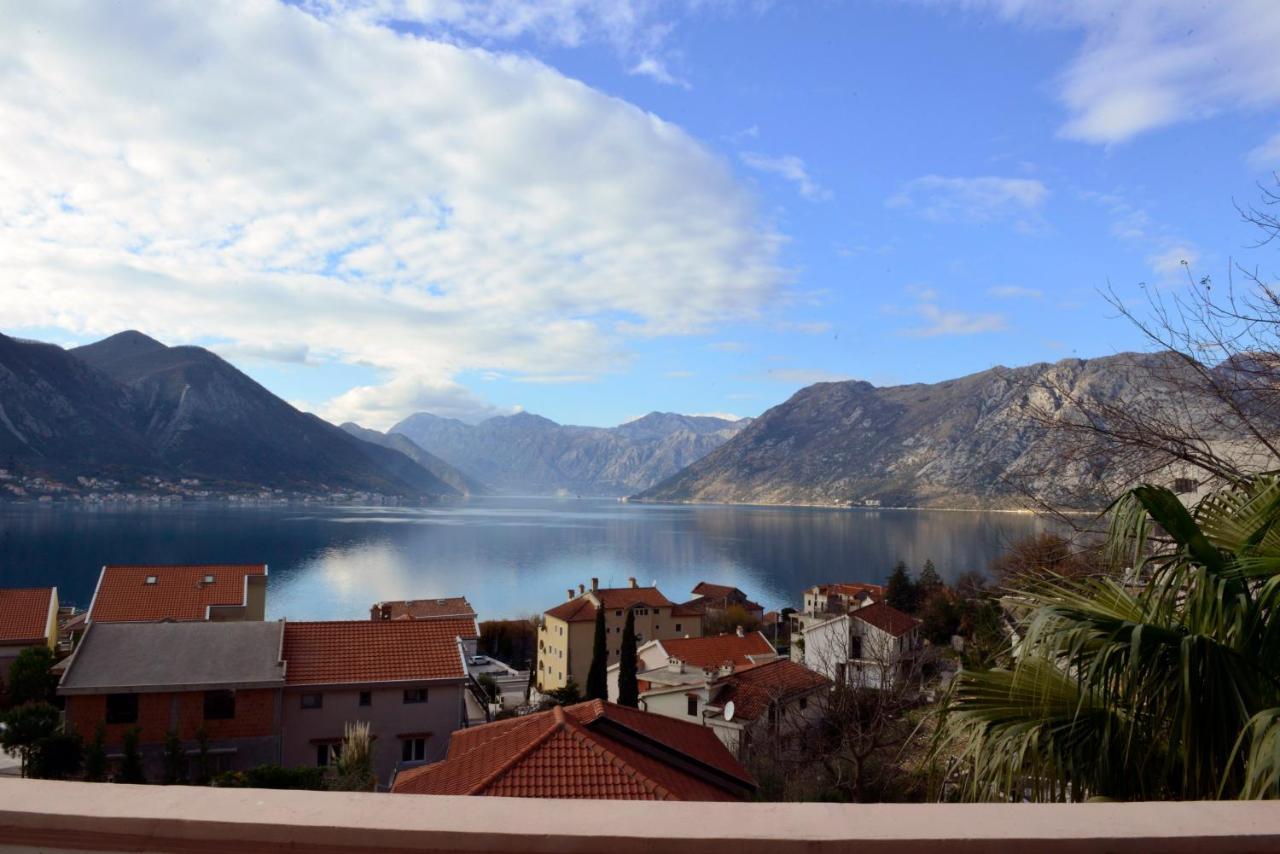 Apartments Blue Lagoon Kotor Exterior photo